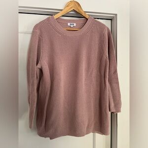 Size L, brand 525, EUC sweater in dusty rose color.
